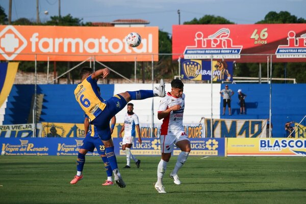 Atractivo choque en Barrio Obrero como "plato de fondo" luego de ver a Paraguay