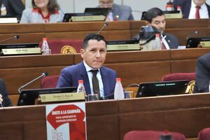 «Chaqueñito» finalmente ha decidido no renunciar y se tratará su pérdida de investidura