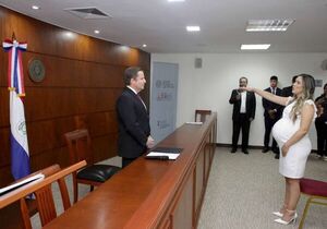 El Presidente de la Corte Suprema tomó juramento a nueva agente fiscal