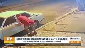 Detienen a dos hombres cuando desarmaban un automóvil robado en Lambaré