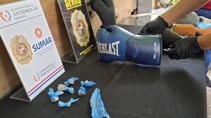 ¿Golpe de knockout a microtraficante? Antidrogas hallan cocaína oculta en guantes de boxeo en Luque