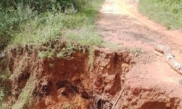 Vecinos de Potrerito denuncian abandono vial y exigen respuesta de autoridades - OviedoPress