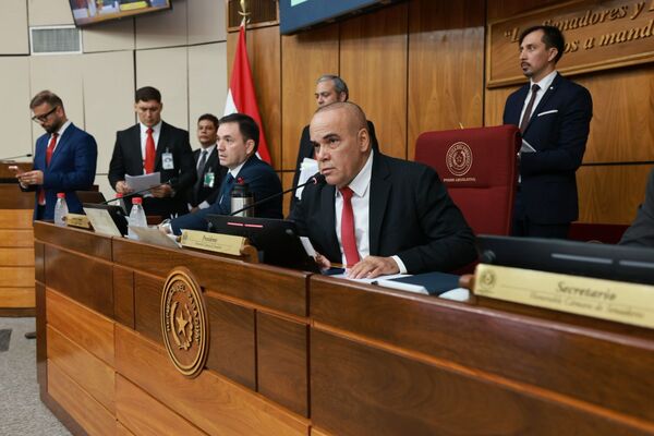 Bachi sobre pedido de permiso de Chaqueñito: “Debe presentar su renuncia al cargo” - trece