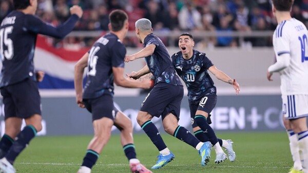 Paraguay saca un triunfo que fortalece