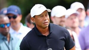 Arrestan a Tiger Woods por negarse a prueba de orina tras un accidente del que salió ileso en Florida