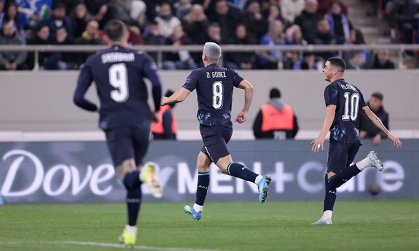 De tiro libre y con moño, Diego Gómez se llevó la victoria como autorregalo de cumpleaños en Atenas - OviedoPress