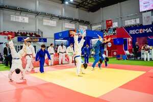 Arrancó con éxito la Expo COP - Polideportivo - ABC Color