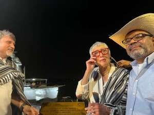 Video: Teresa Parodi se emocionó hasta las lágrimas al descubrir la escultura de Pedro Canoero  - Nacionales - ABC Color