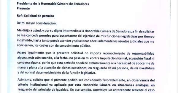 La Nación / No renunció y pide permiso al Senado