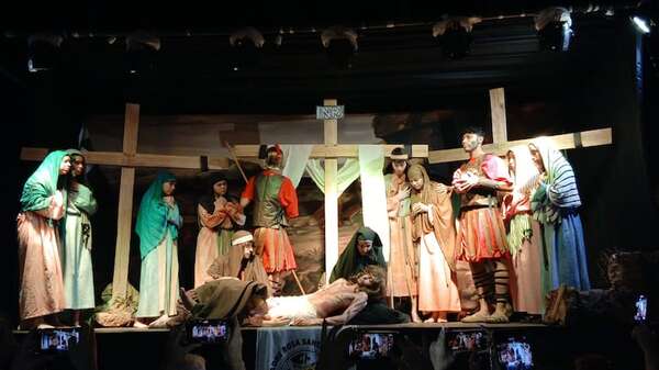 Multitudinaria participación en el tradicional Viacrucis “Caminando con Jesús” en Luque - Nacionales - ABC Color