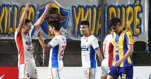 La Nación / Grandiosa remontada tricolor