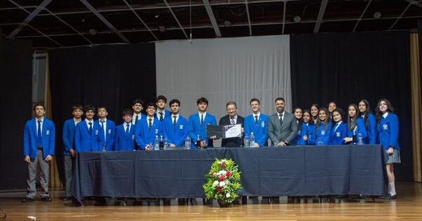 La Nación / La Academia Literaria del Colegio de San José celebró la apertura de sus actividades