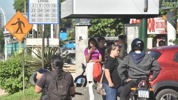 VMT se disculpa por "problema financiero" de transportistas que repercute en pasajeros