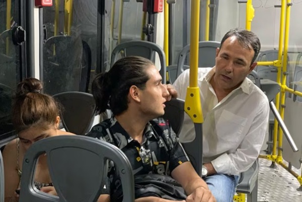 Viceministro de Transporte convoca a empresarios tras paro de buses