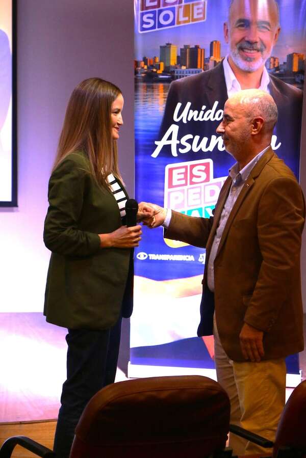 Pedro Mayor promete  transparencia, legalidad, orden y  cercanía con el contribuyente - Política - ABC Color