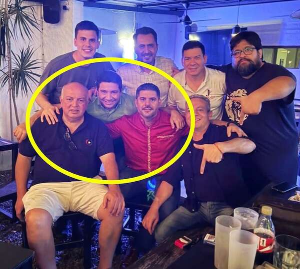 Foto y discordia en la disidencia colorada: “¿Vamos a rodearnos otra vez de gente averiada?” - Política - ABC Color