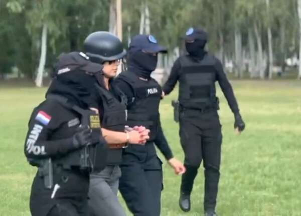 Los hechos nuevos que presenta Gianina para pedir libertad y lo que responde el fiscal Pak - Policiales - ABC Color