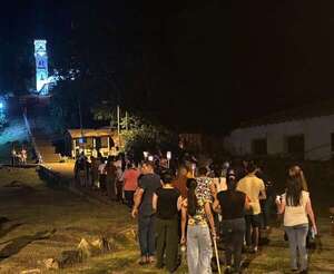 Invitan a romper las cadenas de las injusticias sociales durante el vía crucis en Fuerte Olimpo - Noticias del Chaco - ABC Color