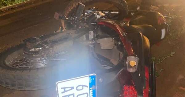 La Nación / Choque frontal entre motocicletas dejó dos fallecidos sobre la ruta D027