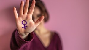 Hombre es condenado por violencia familiar y aguarda juicio por intentar matar a su pareja