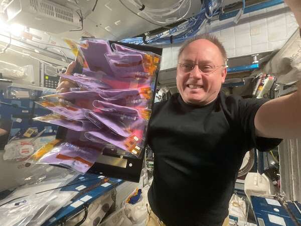 Evacuación médica en la EEI: ¿qué fue lo que ocurrió con el astronauta Fincke? - Ciencia - ABC Color