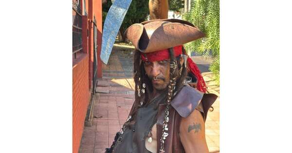 Diario HOY | Roban a “Jack Sparrow” en Encarnación y ahora apela a la solidaridad