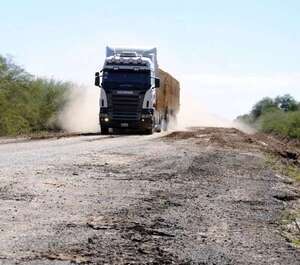 La suba del combustible presiona al transporte de ganado - Económico - ABC Color
