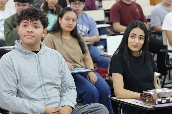 BECAL financiará cursos de idiomas para estudiantes universitarios