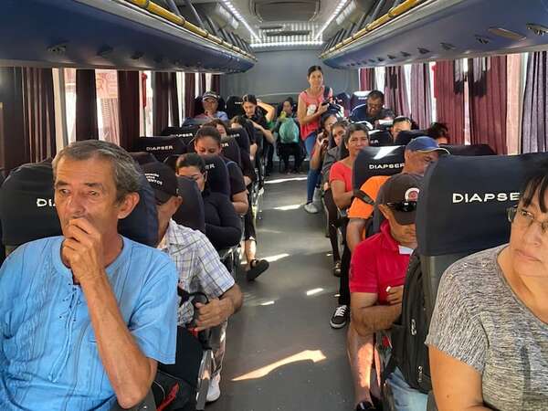 Itinerarios de vehículos militares gratis para pasajeros este domingo - Nacionales - ABC Color