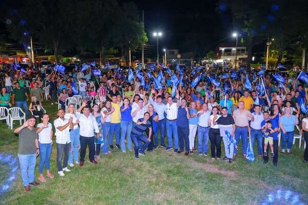 “No puede ser que la gente siga esperando meses por medicamentos”, repudian liberales - Política - ABC Color