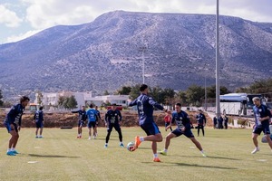 La Albirroja sigue ajustando detalles en Grecia