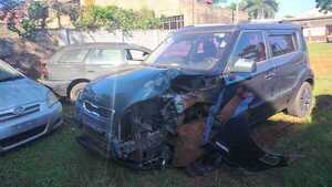 Conductores chocan y destrozan columnas del tendido eléctrico en Alto Paraná