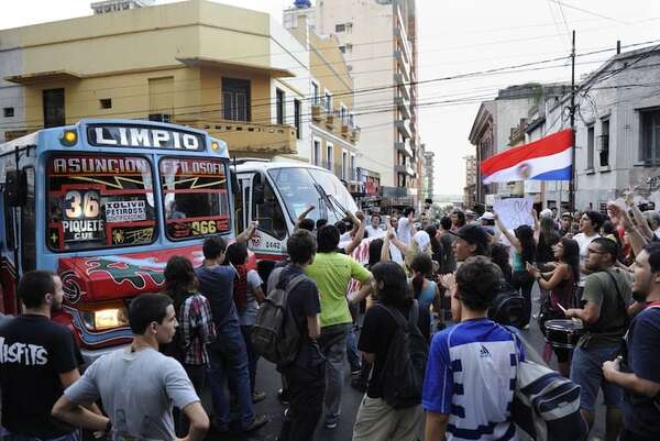Yolanda arremete contra gobierno de Peña y dice que “nadie le respeta” - Política - ABC Color