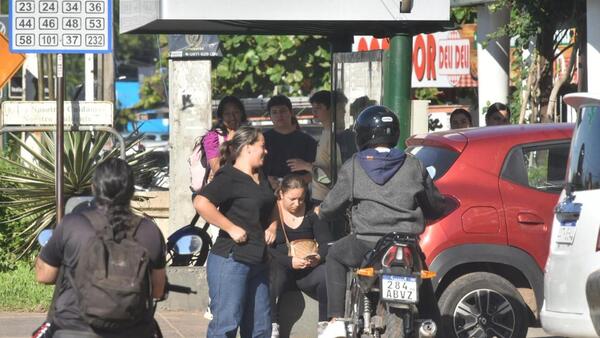 Nueva reunión entre Gobierno y empresarios para destrabar el paro de buses