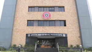 La UIP denuncia «secuestro» del transporte público y exige al Gobierno dejar de subsidiar la ineficiencia