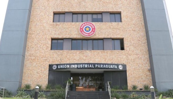 La UIP denuncia «secuestro» del transporte público y exige al Gobierno dejar de subsidiar la ineficiencia