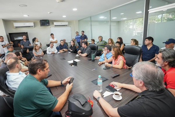 Gobierno y transportistas siguen buscando una solución a la crisis - ADN Digital