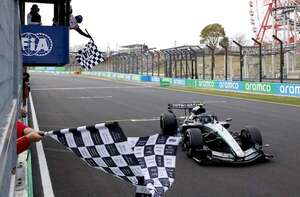 Fórmula 1-GP de Japón/Suzuka: Kimi Antonelli triunfa y lidera - ABC Motor - ABC Color