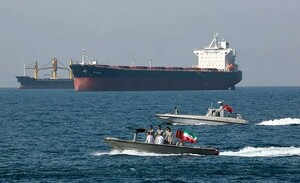 EE.UU anuncia acuerdo con Irán para tránsito de 20 petroleros por Ormuz