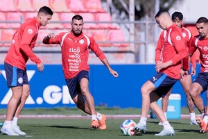 De Atenas a Francia: Paraguay cierra su preparación en Grecia