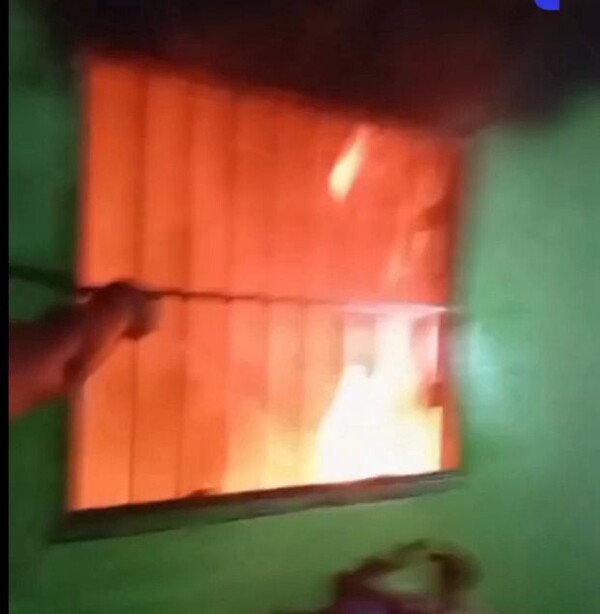 Madre pierde su vivienda tras incendio intencional en Capiatá