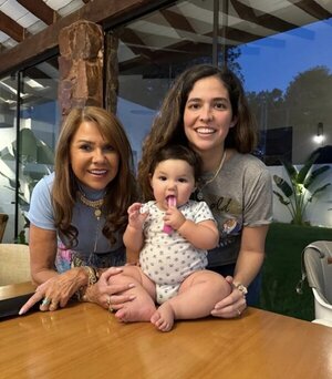 ¿Celeste Amarilla se retira del Senado y da paso a su hija en la política?