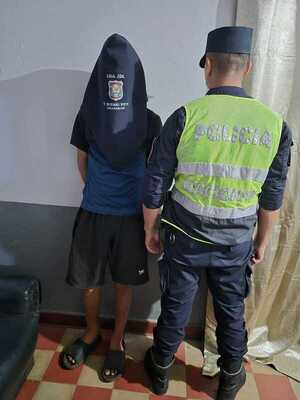 Capturan a joven que supuestamente hurtó automóvil en Encarnación