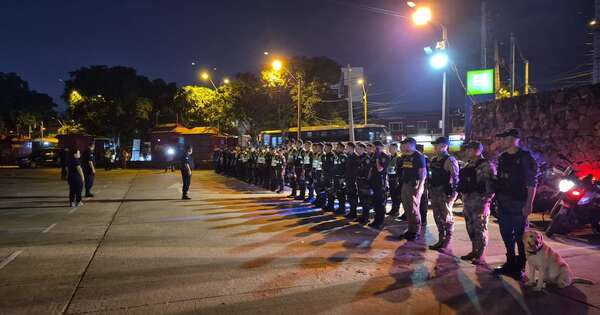 Diario HOY | Refuerzan presencia policial en la Estación de Buses para la Semana Santa