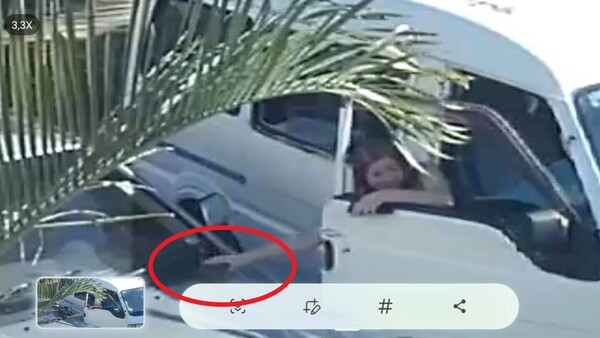 Llevaron billetera que estaba sobre el capó de un auto