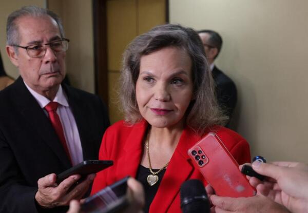 Lilian Samaniego no le quiere "ni un minuto más" a Chaqueñito en el Senado