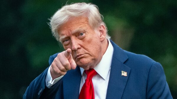 Trump amenaza con “arrasar” centrales eléctricas y pozos petroleros de Irán si no abre Ormuz - 5Días