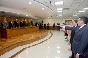 Autoridades judiciales tomaron juramento a magistrados, fiscales y defensor público