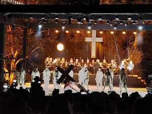 Más de 2.000 personas apreciaron el espectáculo “Kurusu Rape” que ofreció Itaipú en el Parque Lineal | DIARIO PRIMERA PLANA