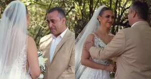 La Nación / Ni el novio lloró: reacción del papá de una influencer paraguaya al verla de novia